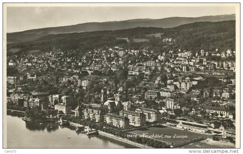 SUISSE - Neuchâtel, vue d'avion