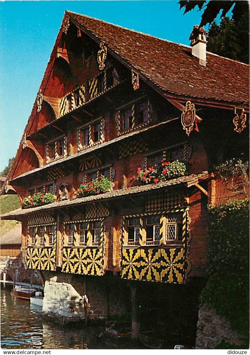 Suisse - UR Uri - Treib am Vierwaldstattersee - Aus Holz gebautes, malerisches, althistorisches Gasthaus, eine getreue K