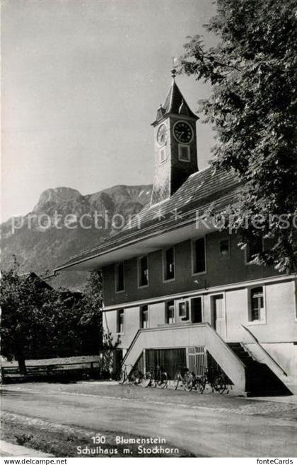 13307961 Blumenstein BE Schulhaus mit Stockhorn Blumenstein BE