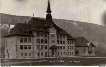 Courtelary - Le College