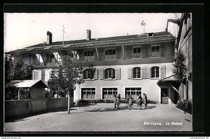 AK Burtigny, La Maison, Tanzende Mädchen