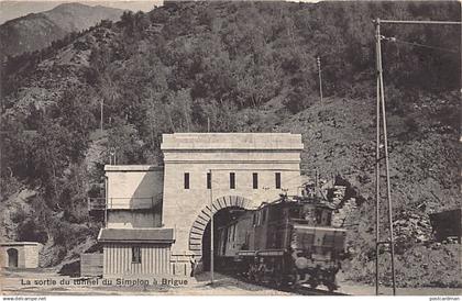Suisse - Brigue-Glis (VS) Sortie du tunnel du Simplon - Locomotive - Ed. Louis Burgy 3687