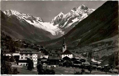 Kippel mit Hotel Lötschberg