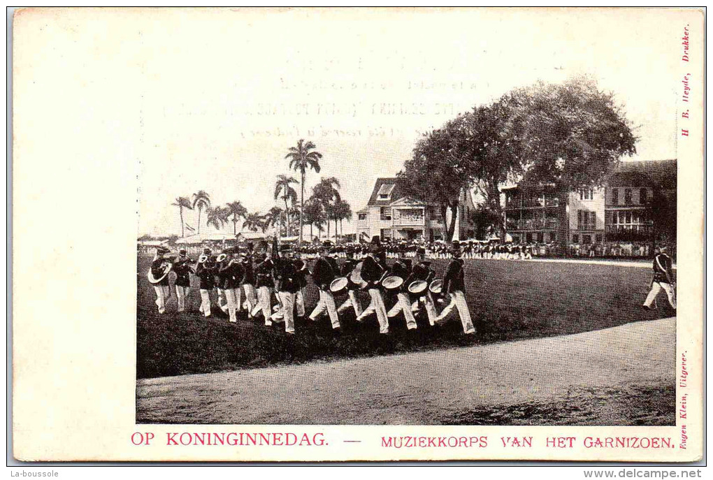 SURINAM - op Koninginnedag - muziekkorps van het garnizoen