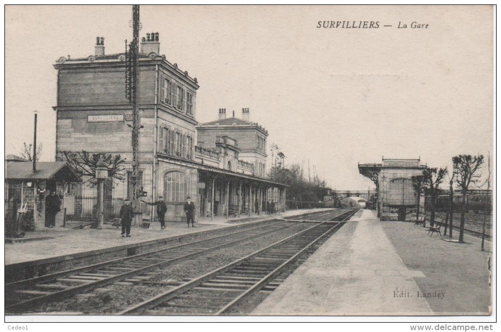 SURVILLIERS   LA  GARE