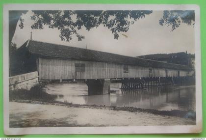 Büren an der Aare (BE) - Holzgedeckte Brücke