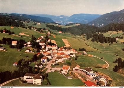 La côte aux fées - vue aérienne générale du village - Suisse switzerland