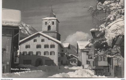 SUISSE  BERGUN DORFPLATZ