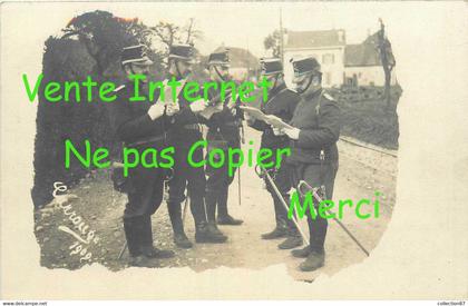 VD ☺♥♥ POSTE de DOUANE à CARROUGE < CARTE PHOTO des DOUANIERS en 1909 - DOUANIER UNIFORME SUISSE - SCHEIWZ VAUD