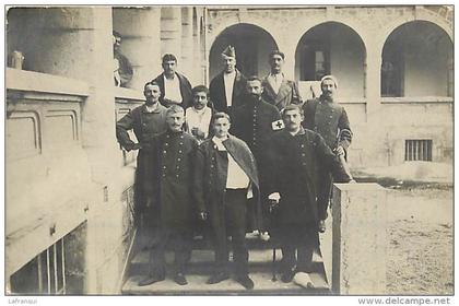 ref D607- guerre 1914-18- carte photo militaires militaria -hopital militaire -croix rouge - photographe champery  -