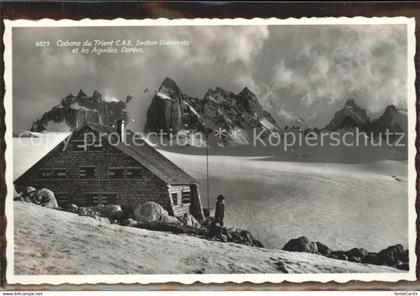 11853645 Trient Rhone Cabane du Trient et les Aiguilles Dorees