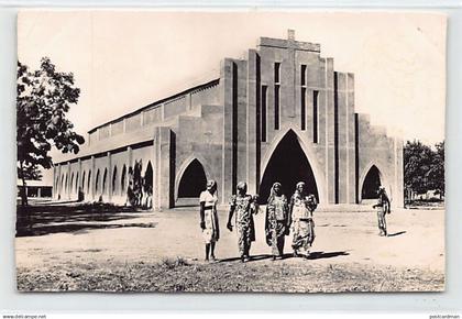 Tchad - MOUNDOU - L'église - Ed. Van Eyk-Rouleau