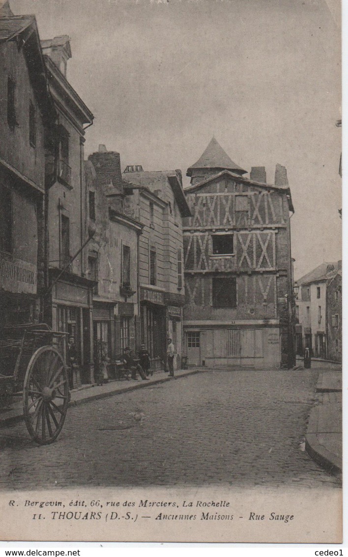 THOUARS  ANCIENNES MAISONS  RUE SAUGE