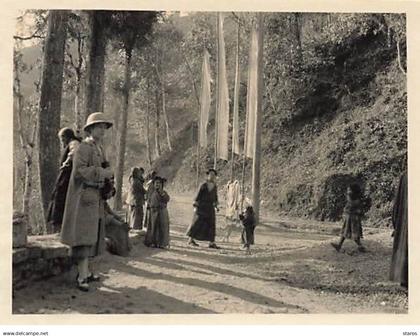 Photo - Tibet - BHUTAN - Au Monastère deLakkung à Bhutan  -  Format 11 x 8,2 cm