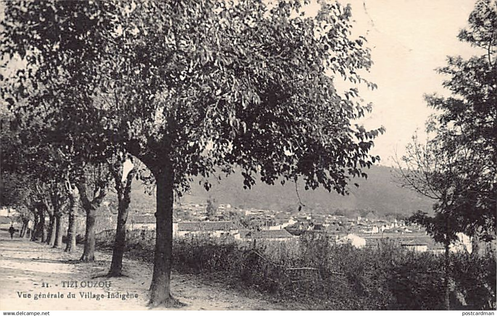 TIZI OUZOU - Vue générale du village indigène