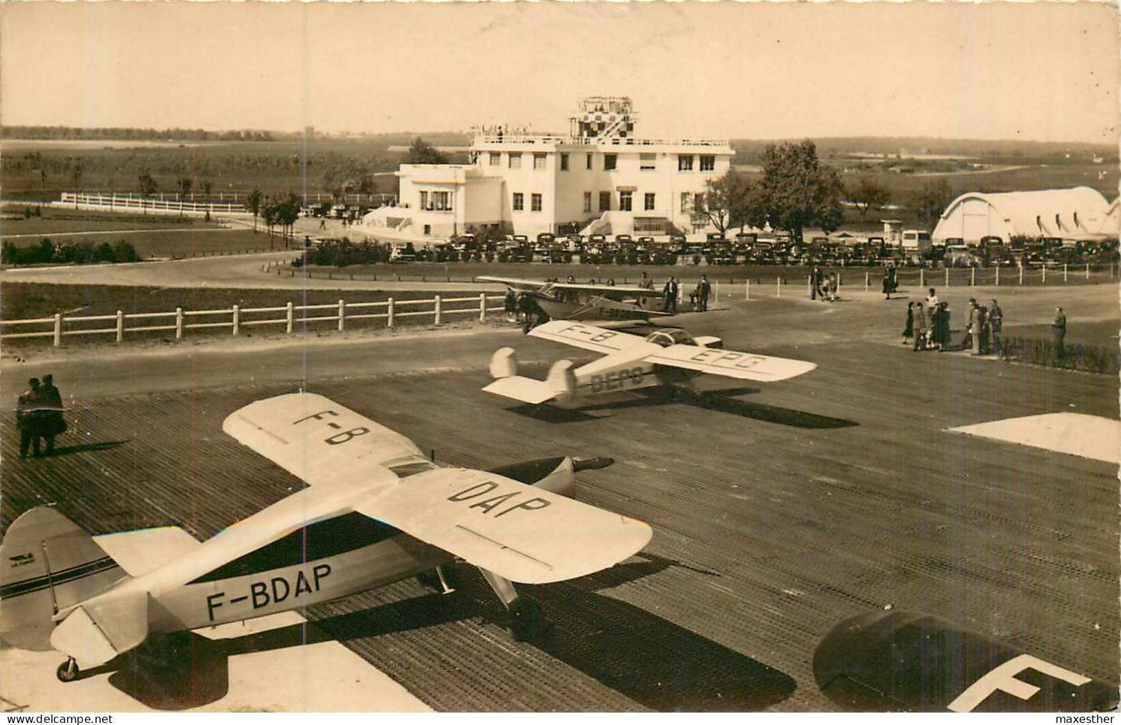 TOUSSUS LE NOBLE l'aérodrome  aérogare et tour de Contrôle - SM