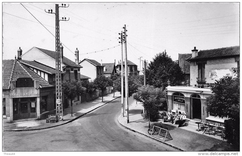 TREMBLAY-en-FRANCE - VERT-GALANT - Vue Panoramique, Avenue de la Gare - Restaurant "Albert" - Société des Vins de France