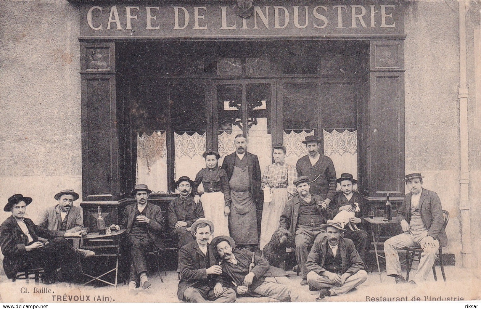 TREVOUX(CAFE DE L IDUSTRIE)