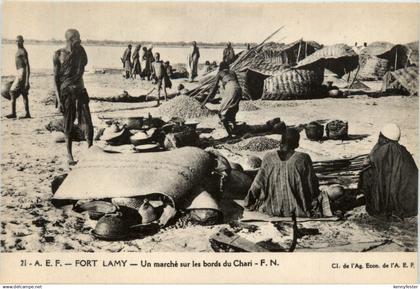 Fort Lamy - Un marche sur les bords du Chari