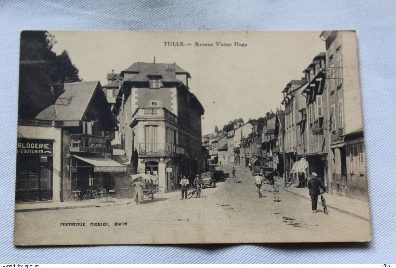 Tulle, avenue Victor Hugo, Corrèze 19