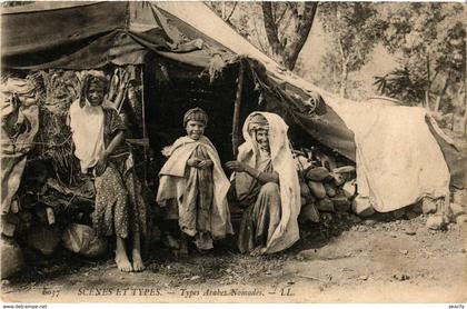 CPA AK Scenes et Types Types Arabes Nomades TUNISIE (822467)