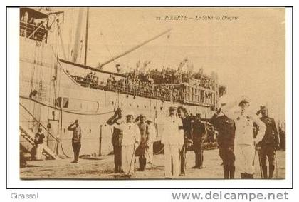 CPA  BIZERTE TUNISIE salut au drapeau débart bateau animation