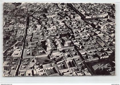 Tunisie - KAIROUAN - Vue aérienne, au centre la Mosquée des Sabres - Ed. Greff 1172