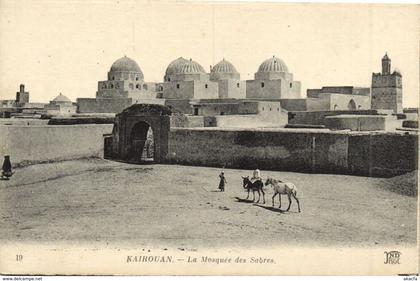 CPA AK TUNISIE KAIROUAN - La Mosquée des Sabres (161698)