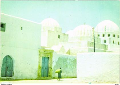 CPM AK TUNISIE KAIROUAN: Mosquée des Sabres (258572)