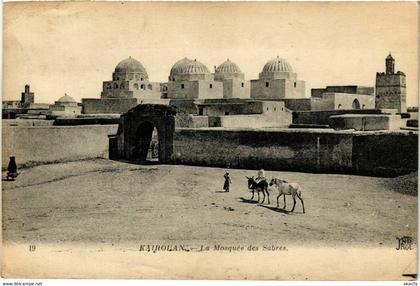 CPA AK KAIROUAN La Mosquée des Sabres TUNISIE (822764)