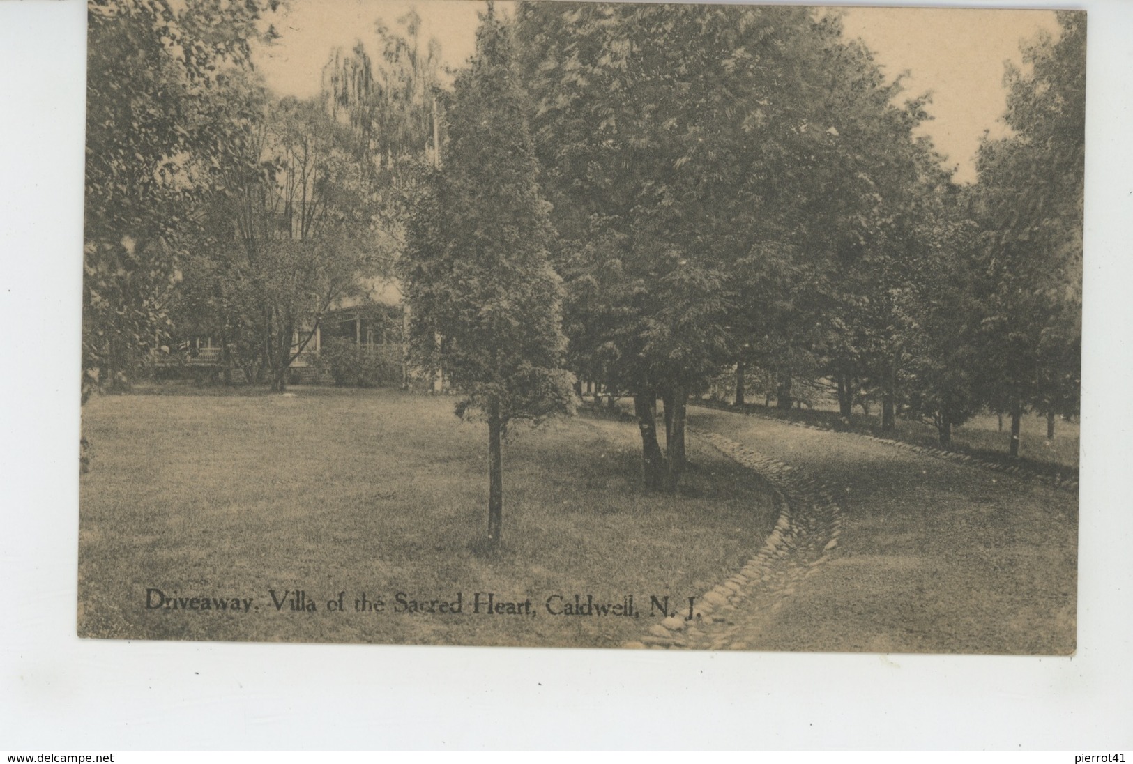 U.S.A. - NEW JERSEY - CALDWELL - Driveaway , Villa of the Sacred Heart