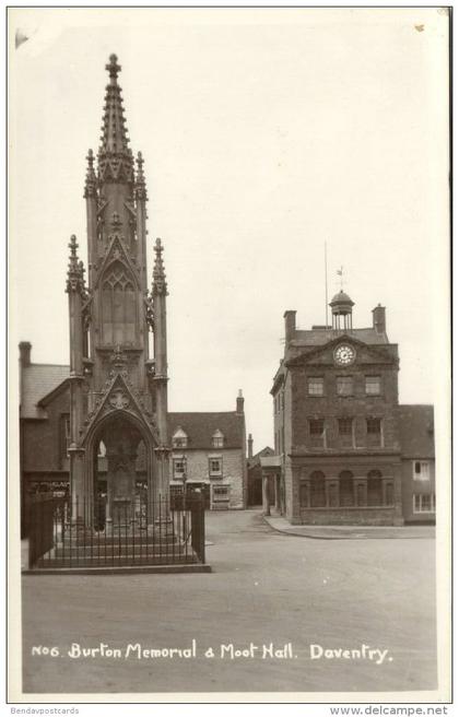 northamptonshire, DAVENTRY, Burton Memorial & Moot Hall (1930s) RPPC