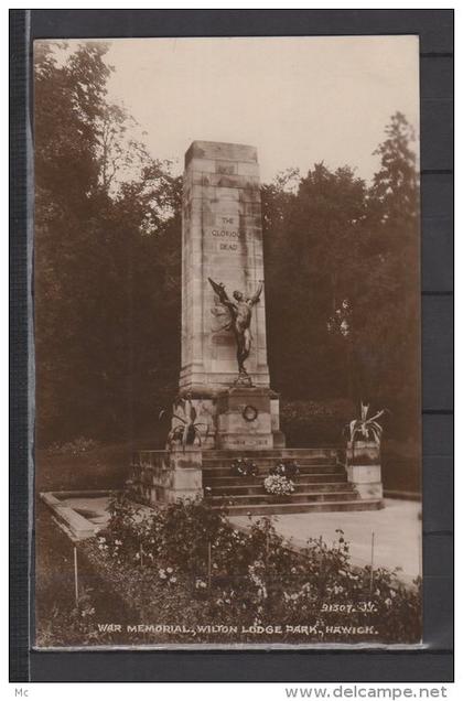 Ecosse  -  Hawick - War memorial - Wilton Lodge Park