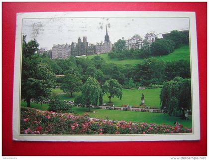 CPM- ECOSSE -THE ROYAL MILE FROM PRINCES STREET GARDENS , EDINBURGH