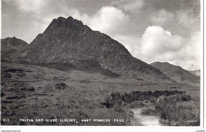 CPP Angleterre Pays de Galles TRYFAN AND RIVER LLUCWY NANT FFRANCON PASS montagne rivière