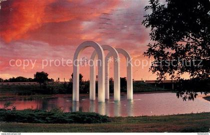 73126079 Sioux City Gateway Arches