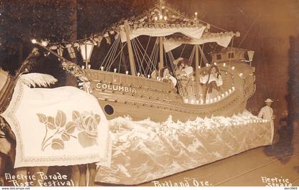 ETATS-UNIS - OR - Oregon - Portland - Electric Parade Rose Festival - Boat Columbia - Photo-Carte