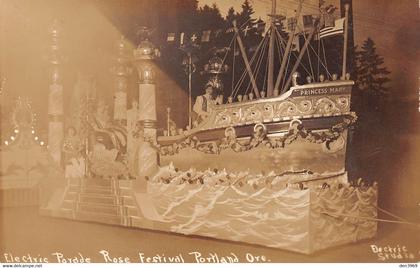 ETATS-UNIS - OR - Oregon - Portland - Electric Parade Rose Festival - Boat Princess Mary - Photo-Carte