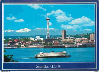 Etats Unis - Seattle - The Space Needie stands guardian over picturesque Seattle with Elliott Bay in the foreground and