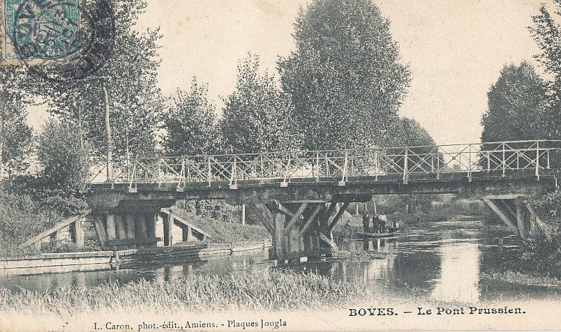 V 662 /CPA  BOVES (80)  LE PONT PRUSSIEN