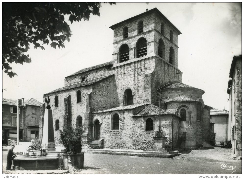 V1365 cpsm 43 Retournac - Eglise Romane