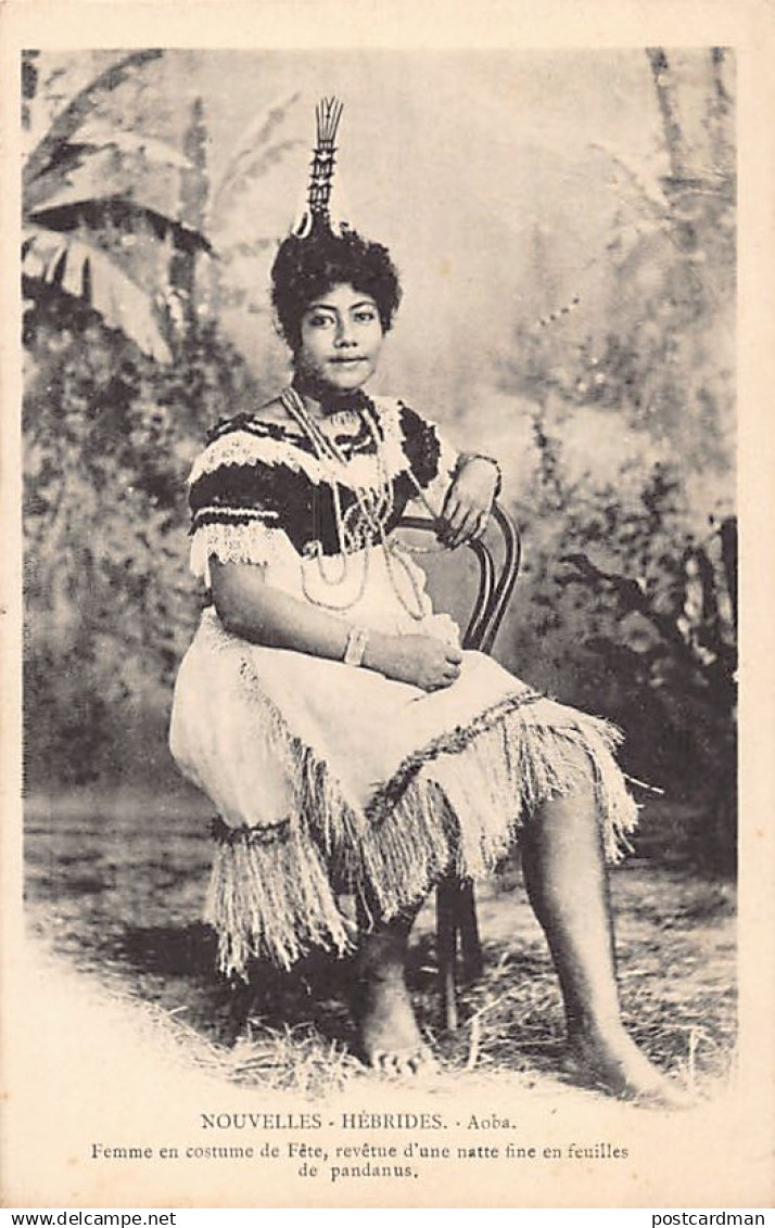 Vanuatu - AOBA Ambae - Femme en costume de fête - Ed. A. Bergeret