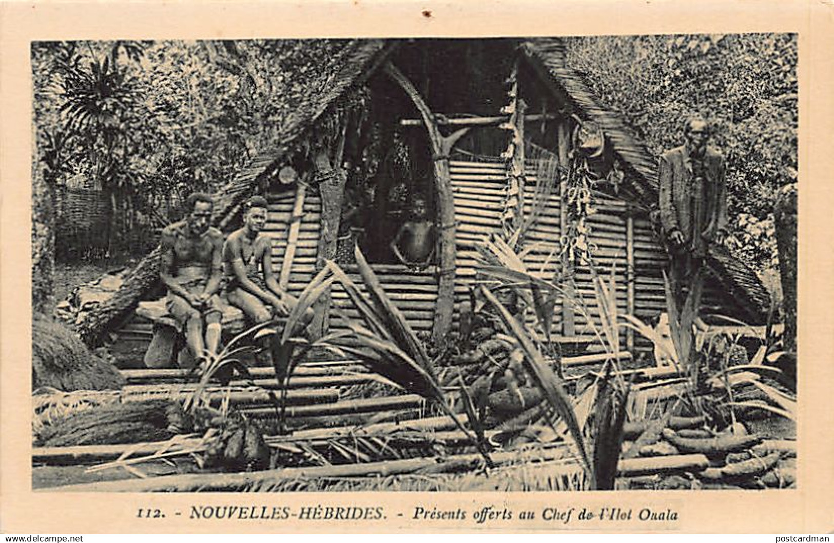 Vanuatu - New Hebrides - Presents offered to the chief of the island of Wala - Publ. E. B. 112