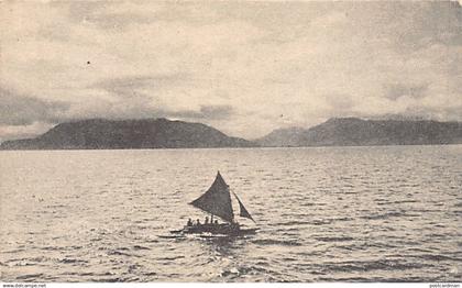 Vanuatu - New Hebrides - A native outrigger canoe under sail - Publ. Dunn