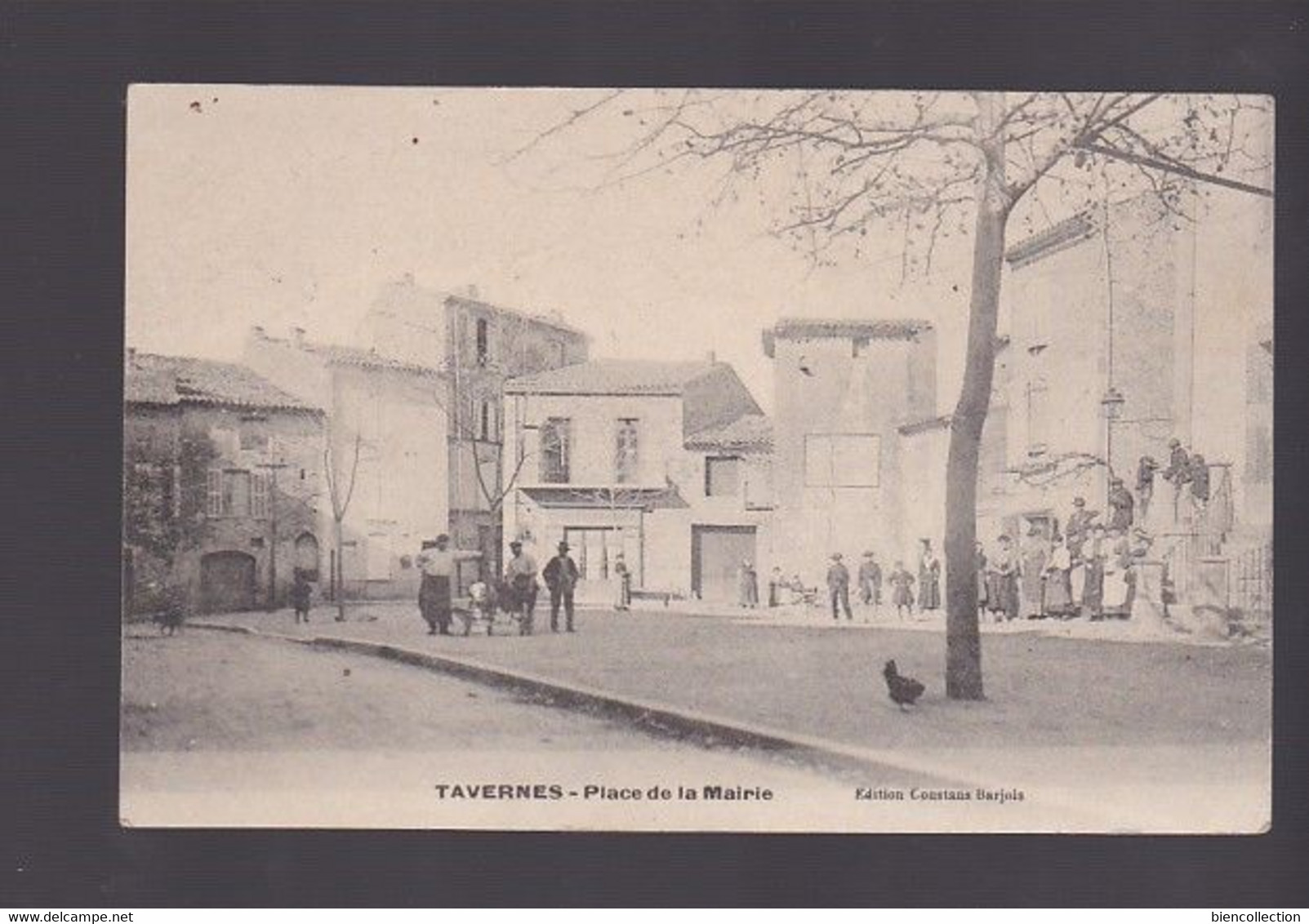 Var. Tavernes, place de la mairie