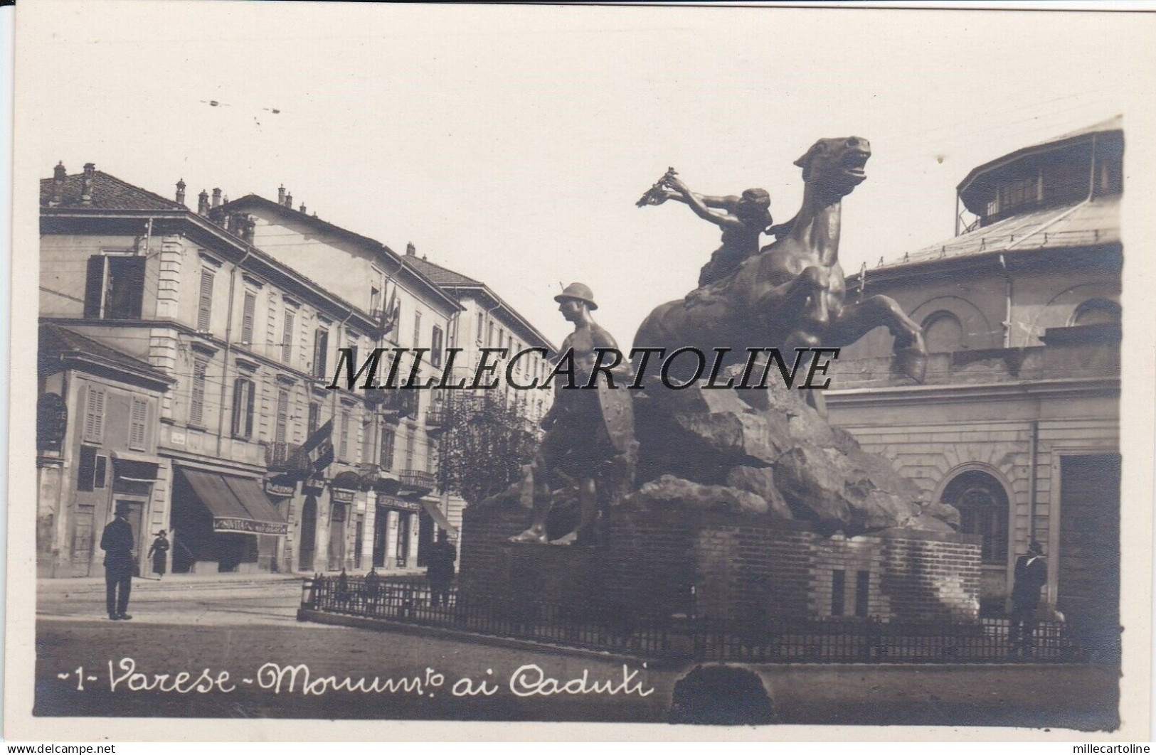 VARESE:  Monumento ai Caduti