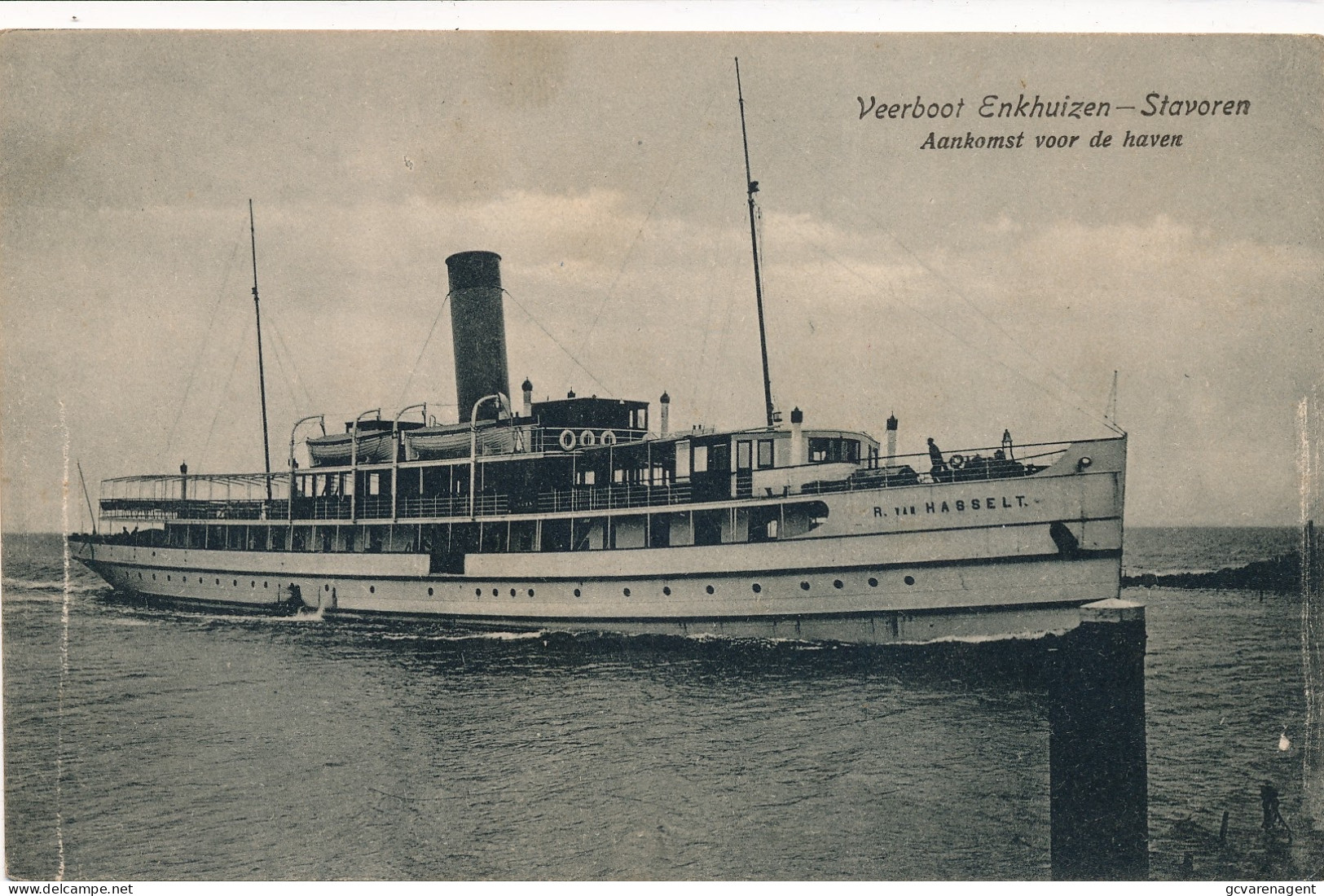 VEERBOOT ENKHUIZEN STAVOREN  AANKOMST VOOR DE HAVEN