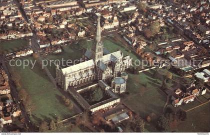 72579882 Salisbury Wiltshire Fliegeraufnahme Cathedral Salisbury