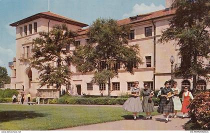 AUSTIN TX - STUDENT UNION BUILDING UNIVERSITY OF TEXAS POSTCARD