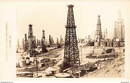 LOS ANGELES (CA) Oil wells - REAL PHOTO